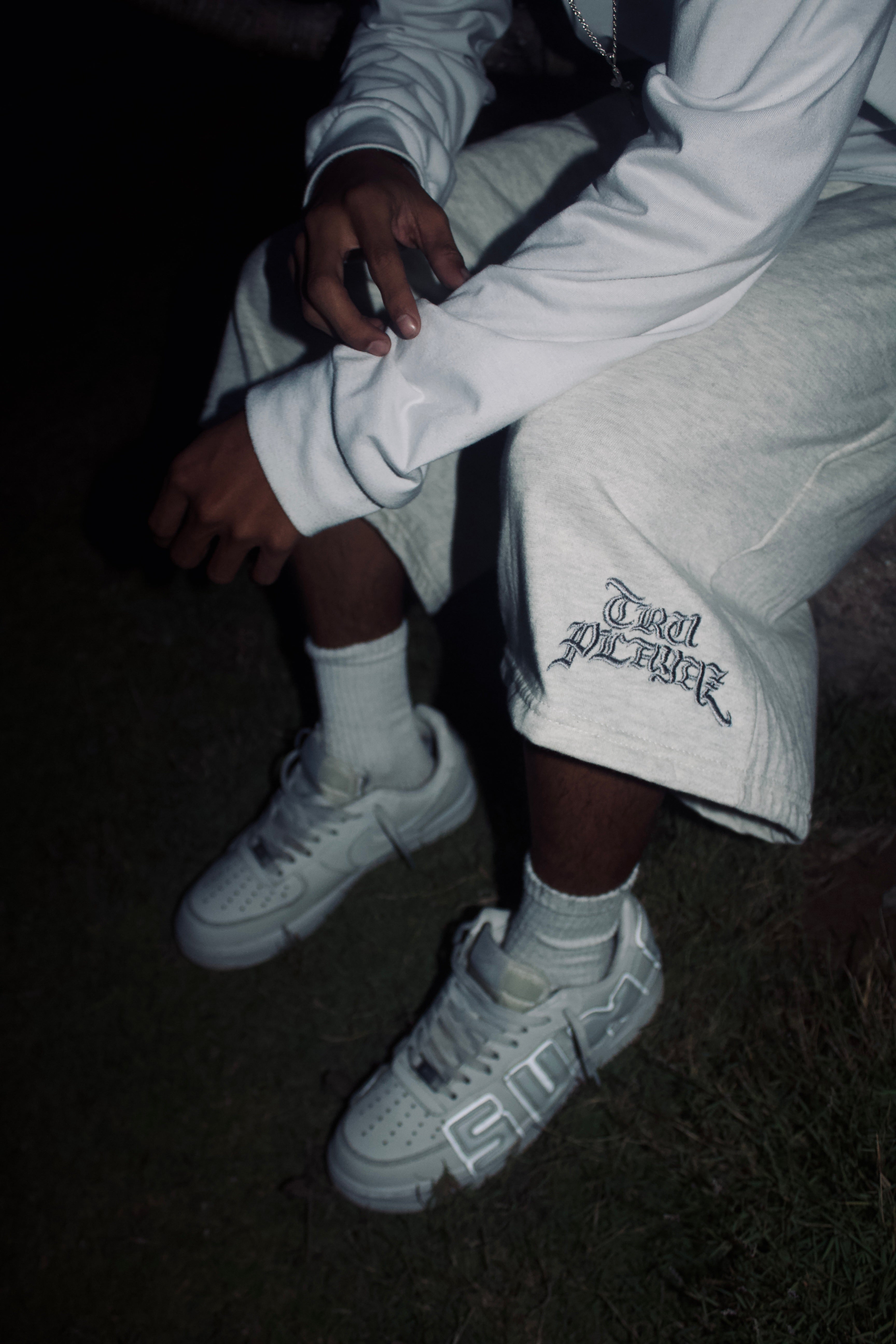 TRU PLAYAZ "SWEATSHORT"